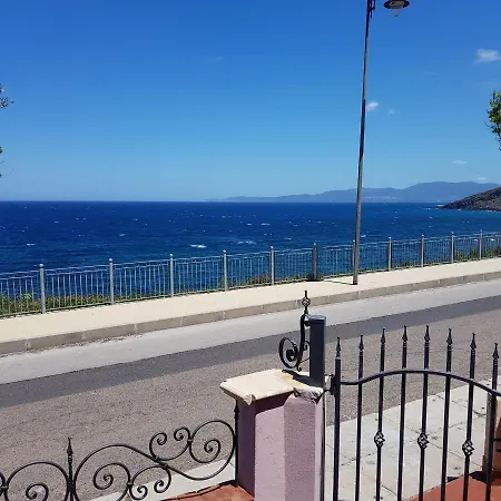 La Rotonda Sul Mare Homestay
