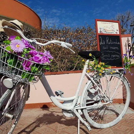 La Rotonda Sul Mare Homestay *